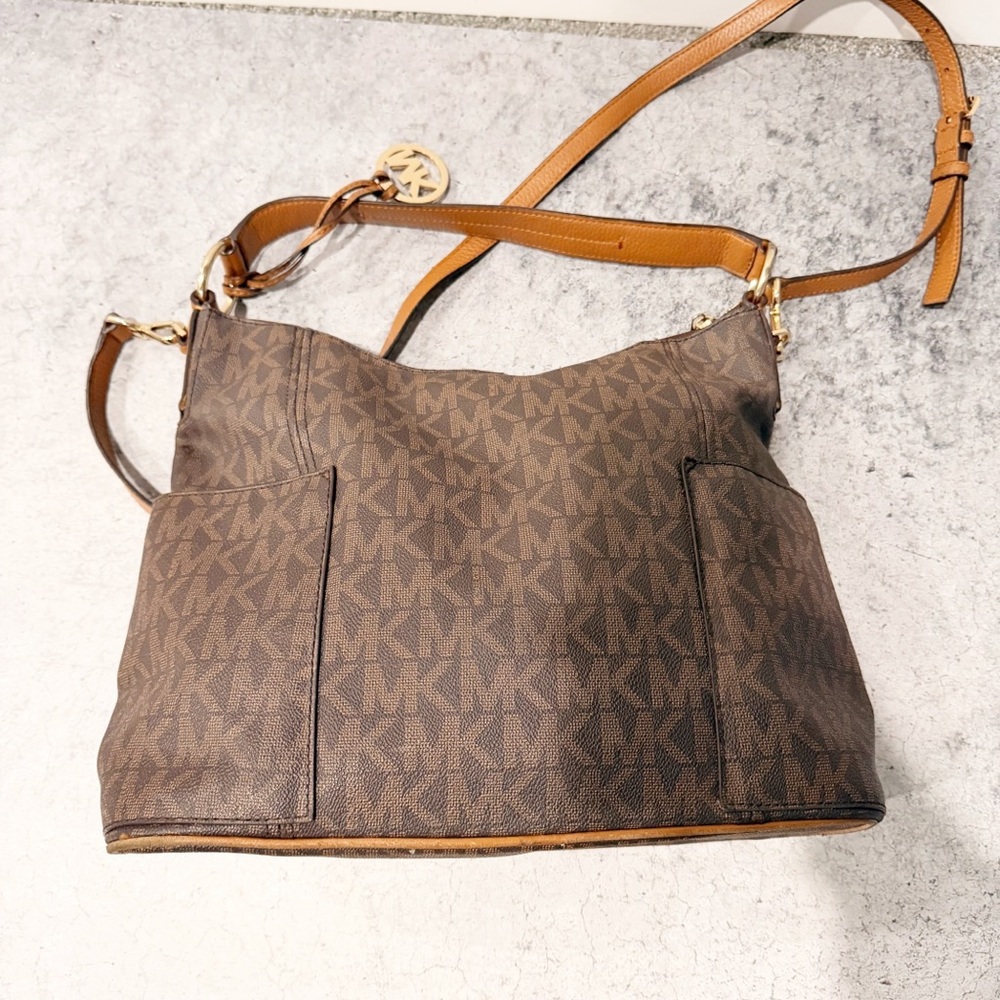Michael Kors Anita Large Brown Acorn Convertible Shoulder Crossbody Bag * - Picture 4 of 7
